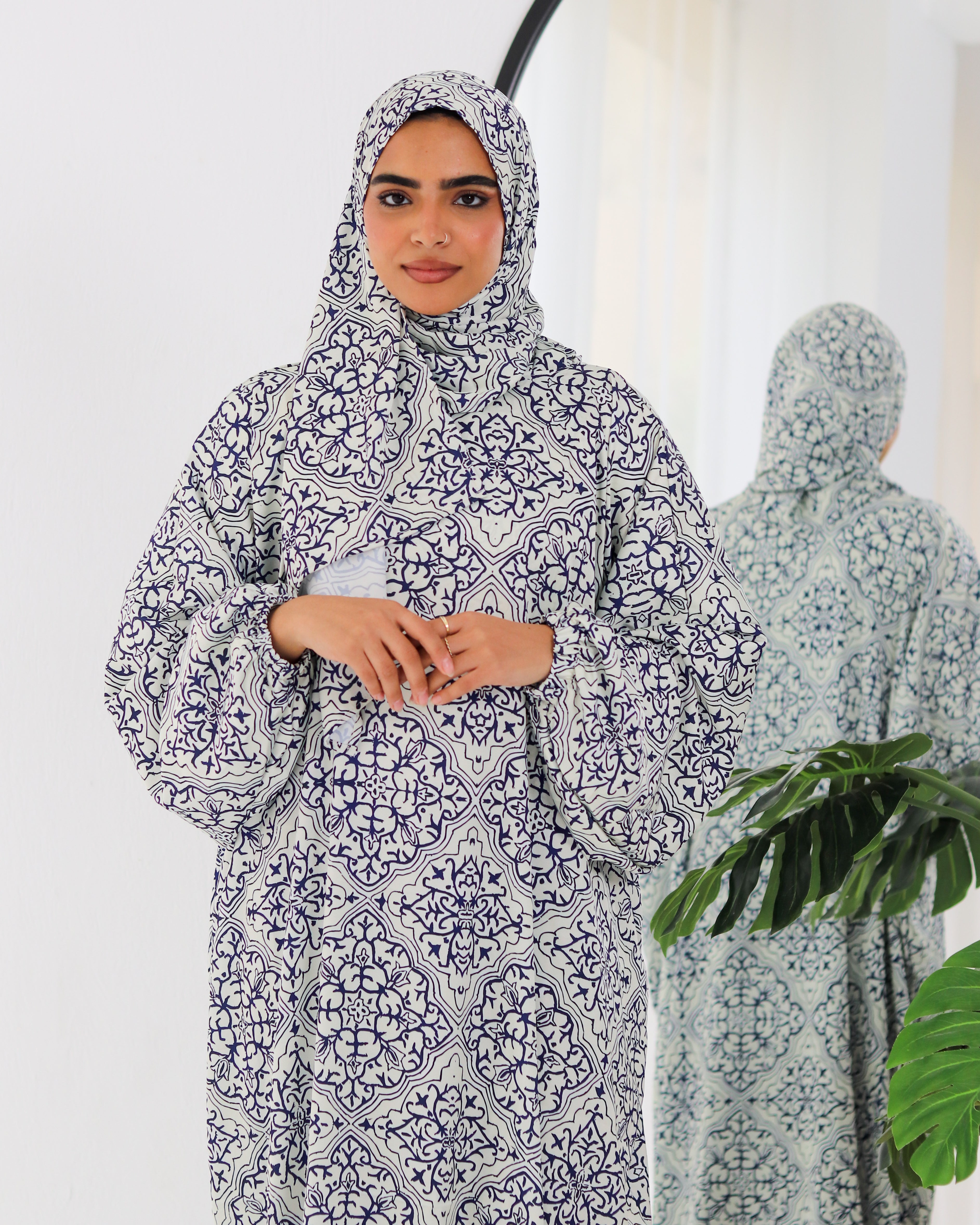 Blue Arabesque Esdal