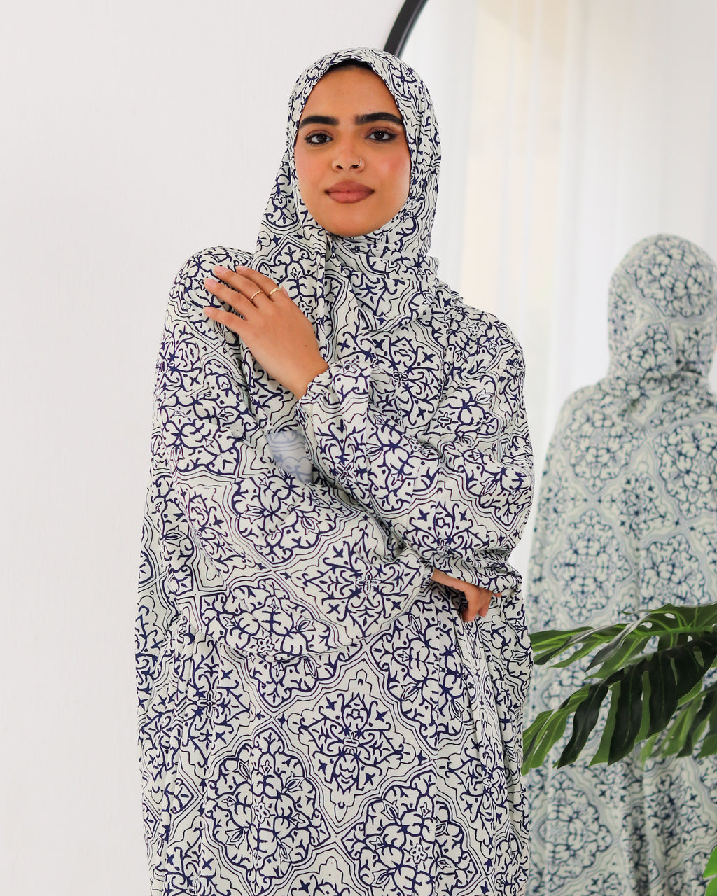 Blue Arabesque Esdal