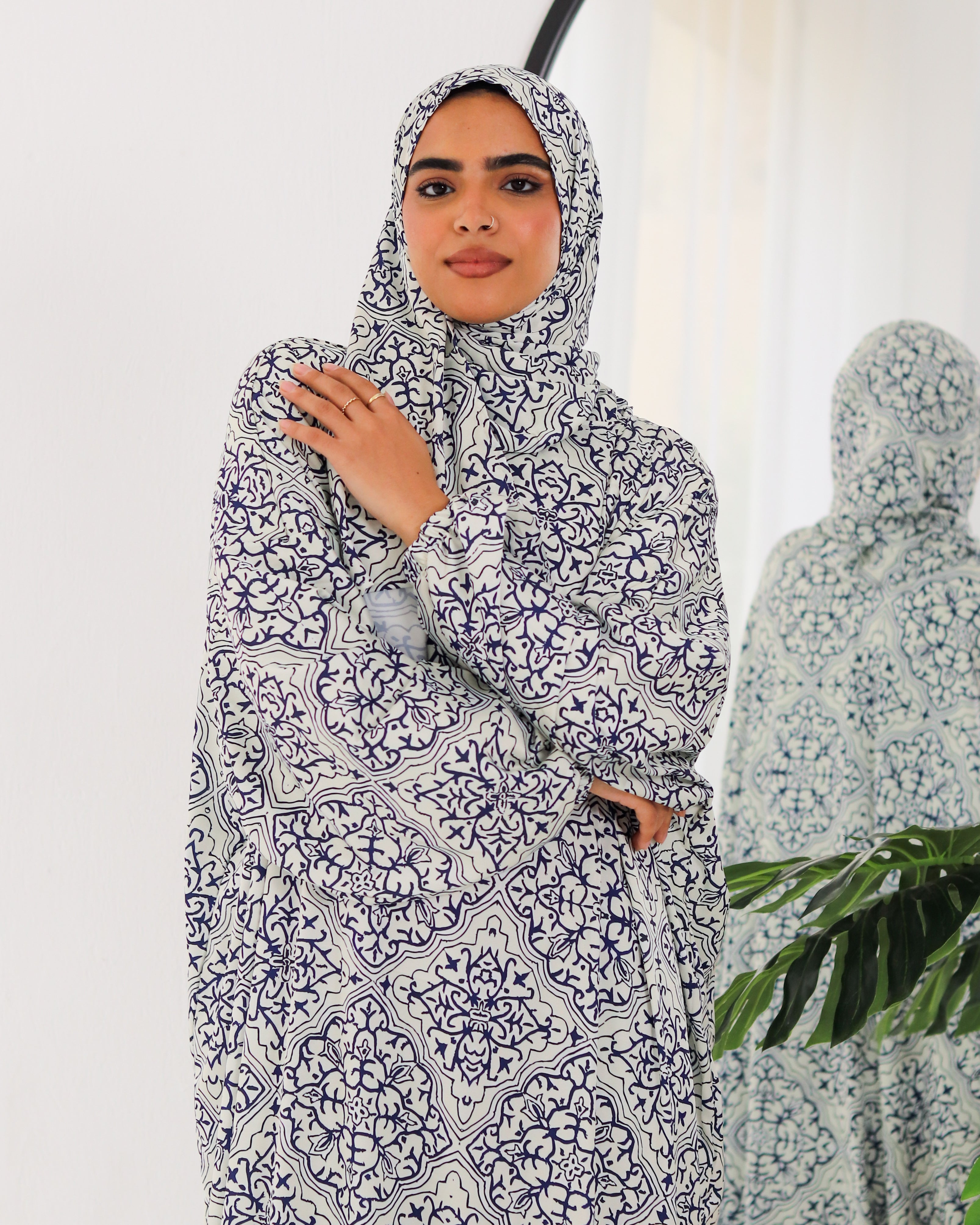 Blue Arabesque Esdal
