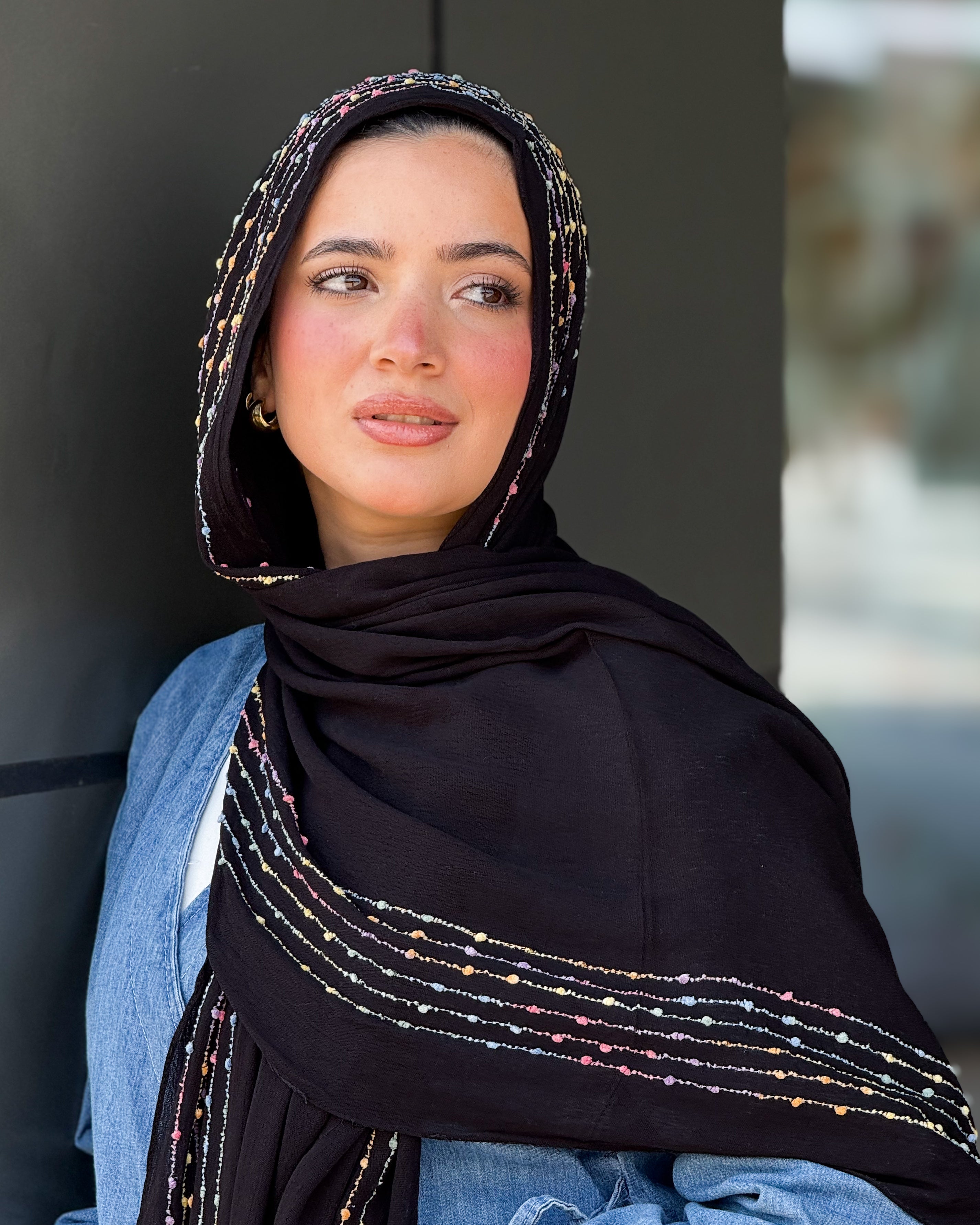 Twist of Lines Hijab - Black