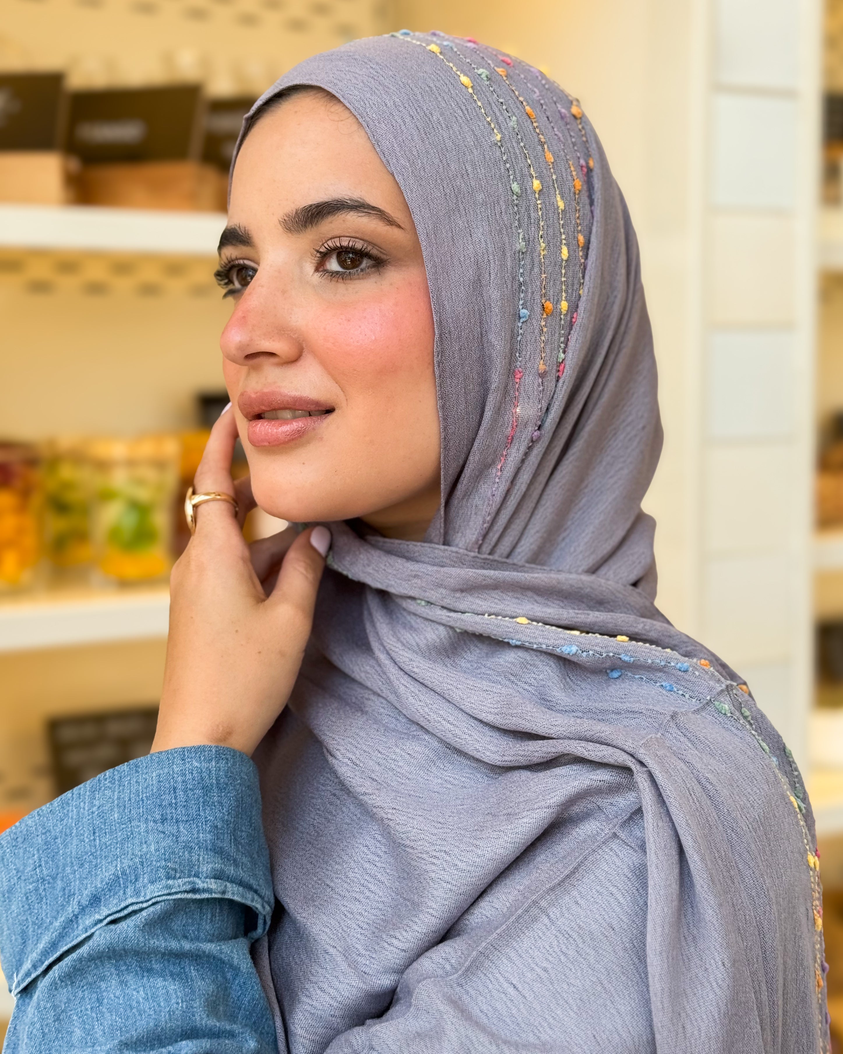 Twist of Lines Hijab - Grey