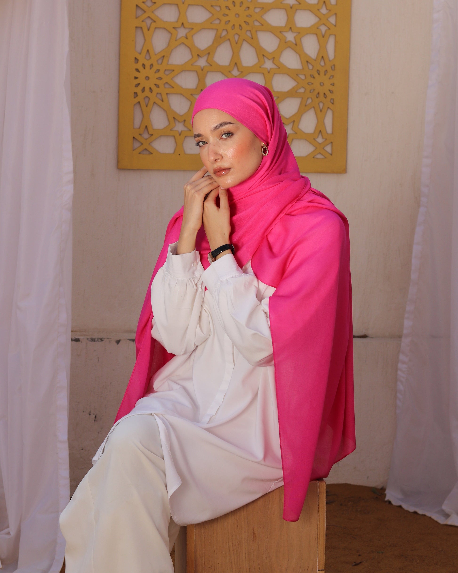 esh-esh Modal Hijab - Hot Pink