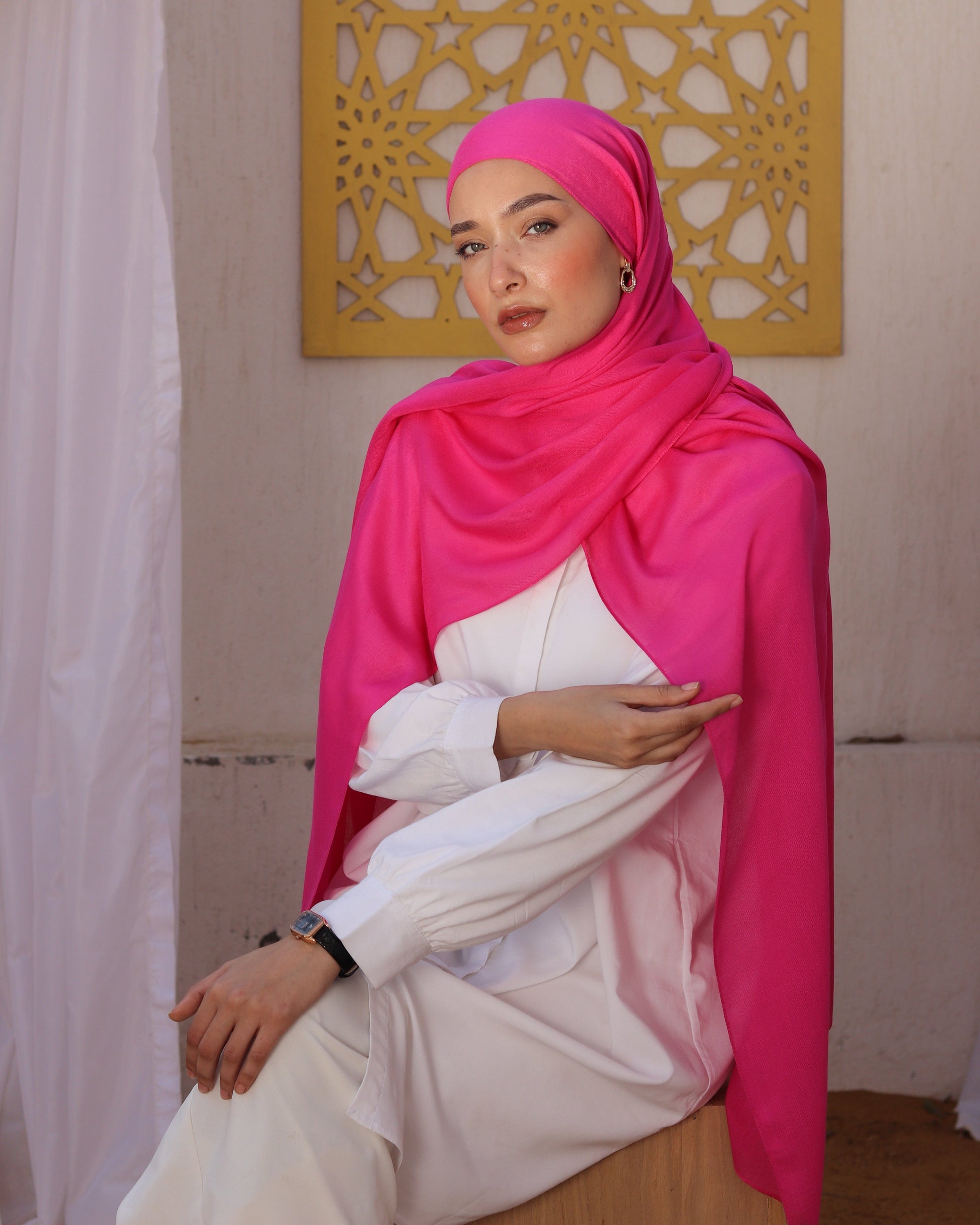 esh-esh Modal Hijab - Hot Pink