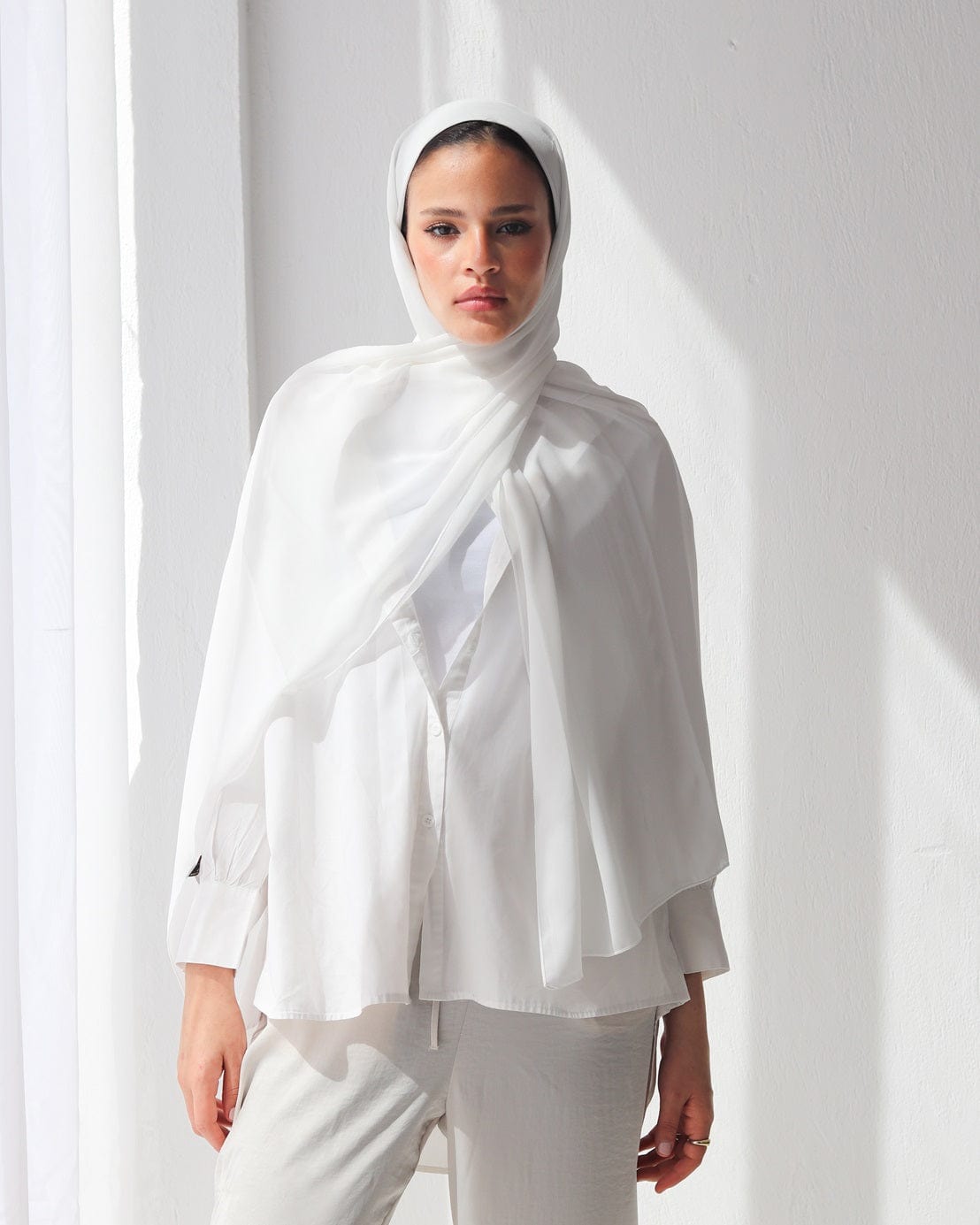 esh-esh Off White Premium Basic Hijab